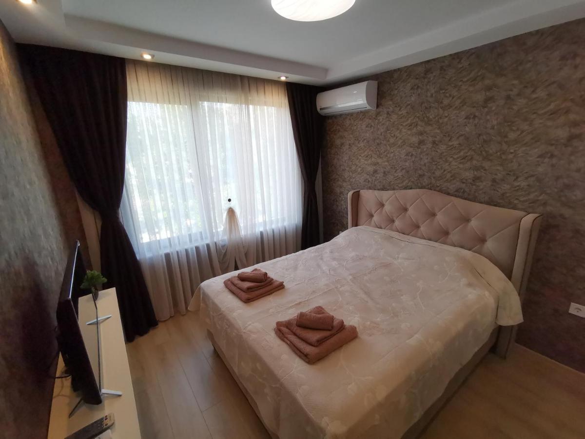 City Center Lux Apartment Varna Exteriör bild